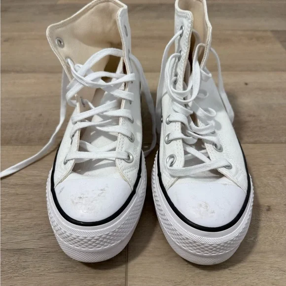 Converse Shoes - Picture 3 of 4